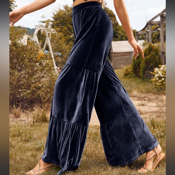 Luxe Velvet Wide Leg Palazzo Pants Green - Picture 4 of 6